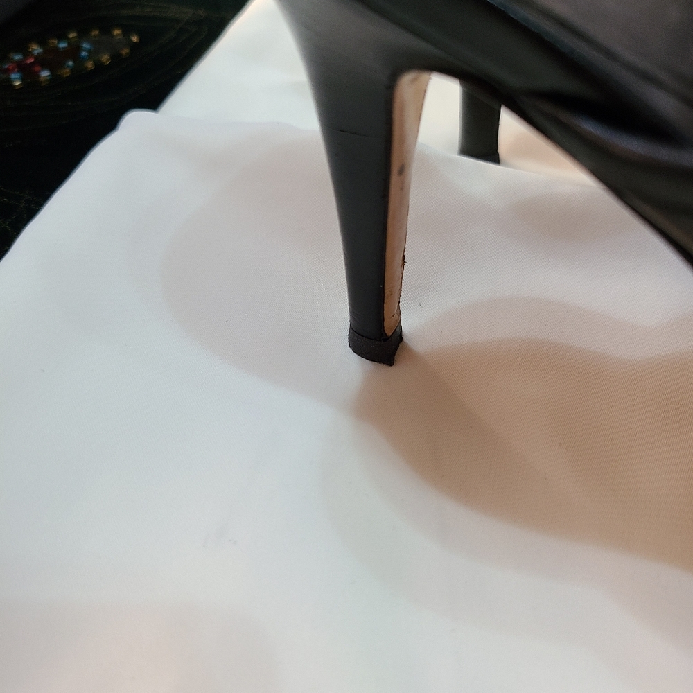 Gucci Shoes - Picture 3 of 10
